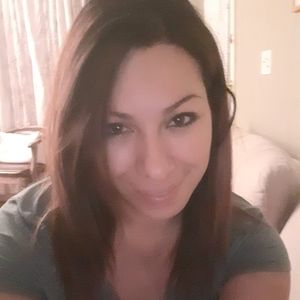 Meet your Posher, Carolina